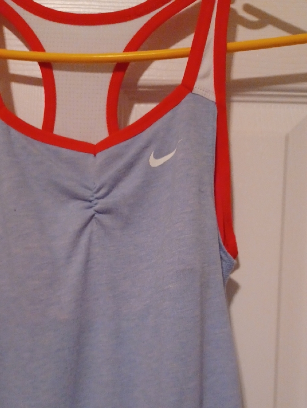 <> Nike Light Gray Tank with Bright Red Trim Women's Size XLarge - Picture 4 of 10